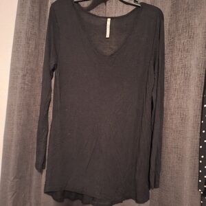 Leo & Nicole Branded Top (M)